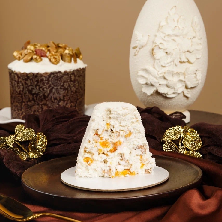 Пасха классическая с курагой и грецким орехом